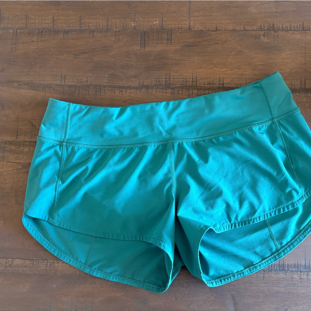 Lululemon Athletica Green Athletic Shorts Lightweight Moisture-Wicking